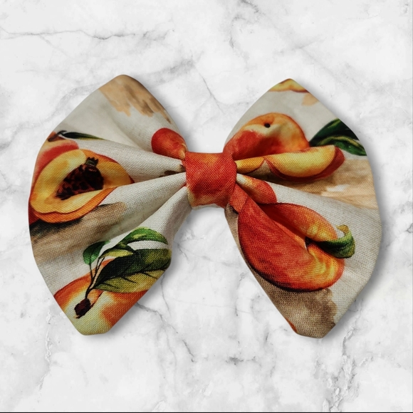 Peach Bow - Picture 1 of 1